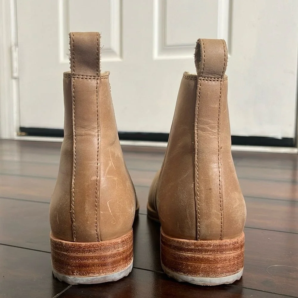 Nisolo Women's Eva Everyday Chelsea Boot in Almond size‎ 8